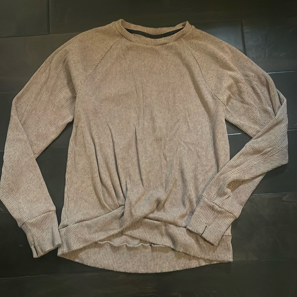 Zella twist bottom sweater